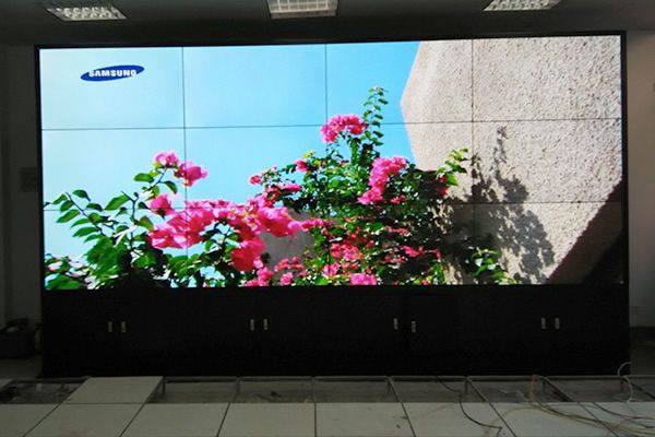 55寸液晶拼接屏價(jià)格是多少錢？