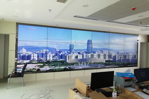 疫情當(dāng)下，拼接屏廠家該如何發(fā)展？