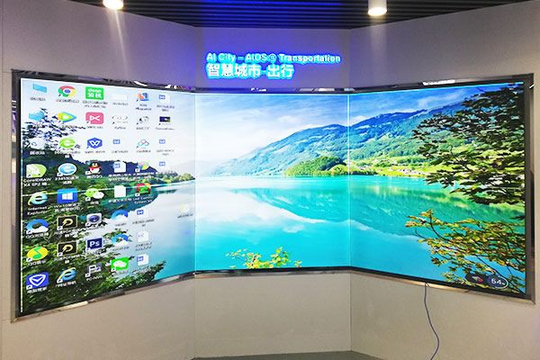 無縫拼接屏與小間距LED顯示屏哪個(gè)好？