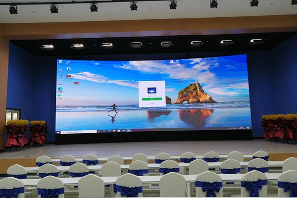 舞臺(tái)LED顯示屏的創(chuàng)意設(shè)計(jì)，唯美呈現(xiàn)精彩表演