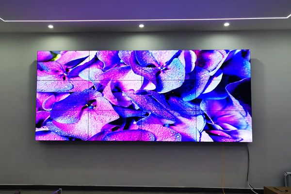 會(huì)議室顯示大屏使用拼接屏好，還是LED顯示屏好？