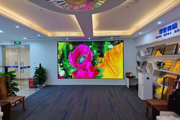 展廳大屏使用拼接屏好，還是LED屏好？