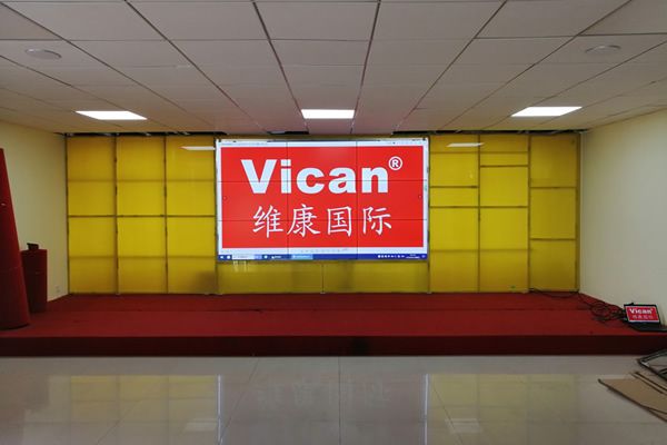 投影儀和拼接屏有什么區(qū)別，優(yōu)缺點有哪些