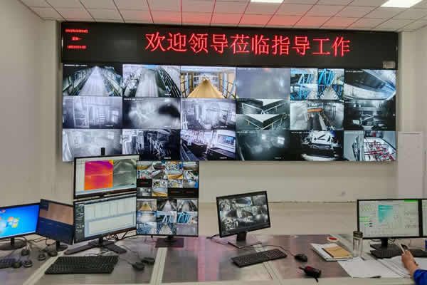 一塊拼接屏可以顯示多少路監(jiān)控畫面，監(jiān)控畫面是如何在拼接屏上顯示的