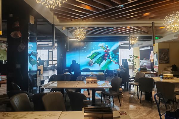 商場大屏選擇液晶拼接屏好，還是LED顯示屏好？