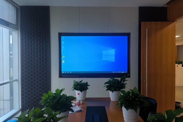 可以觸摸的顯示大屏有哪些，使用哪種觸摸顯示屏好