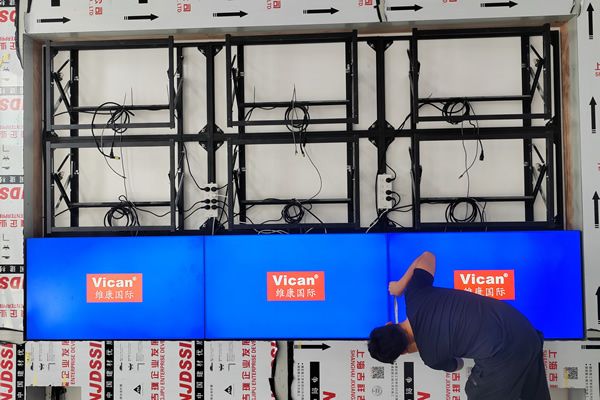 電腦是怎樣連接液晶拼接屏并控制的？