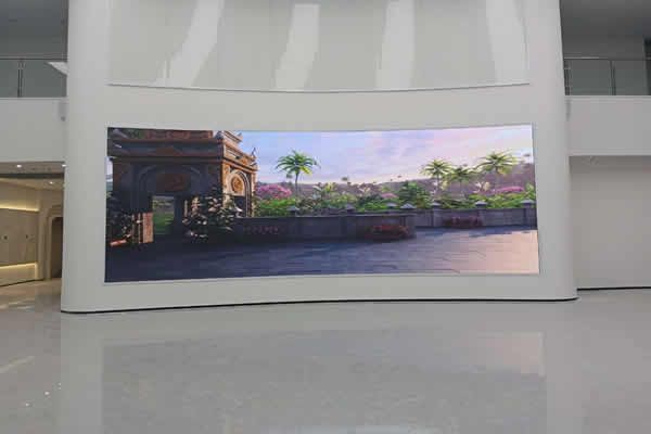 常見的商場(chǎng)LED顯示屏有哪些，如如何選擇？